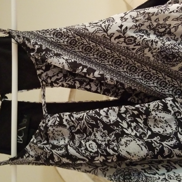 Small BCX Black White Floral Jumper - Picture 4 of 7